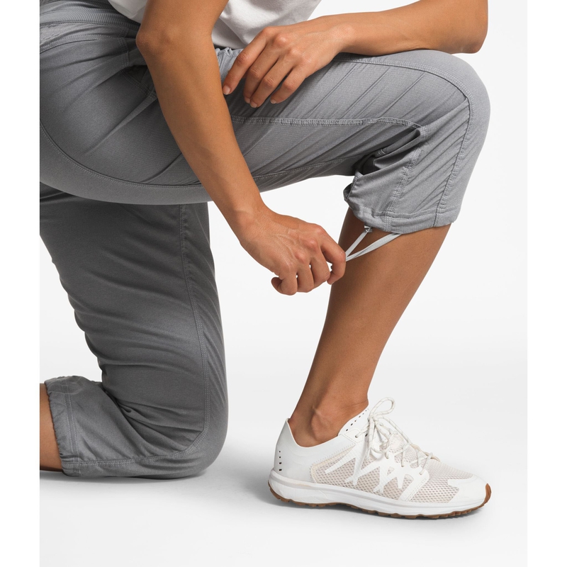 Women's Aphrodite 2.0 Capris image number null