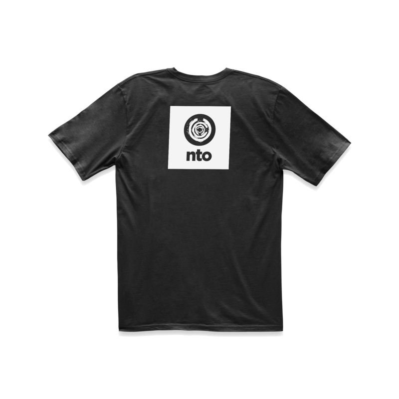 Men&rsquo;s Short-sleeve Red Box Tee - New Fit image number null